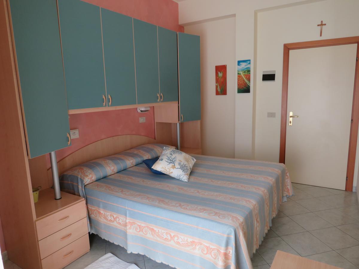 Hotel Solidea Rimini Kültér fotó