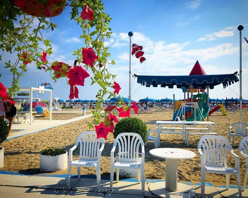 Hotel Solidea Rimini Kültér fotó